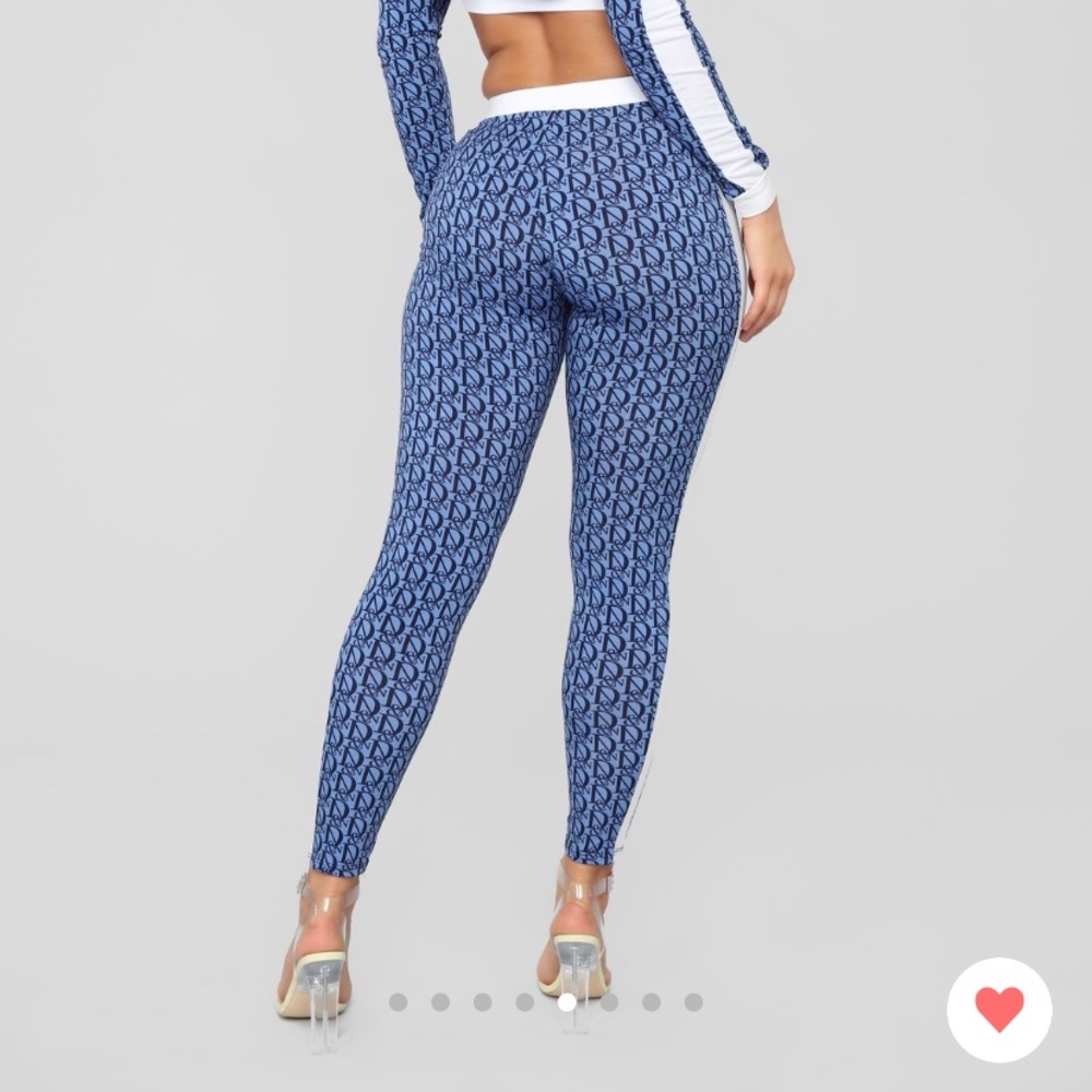 NOT FOR SELL matching set looking for it in a xs